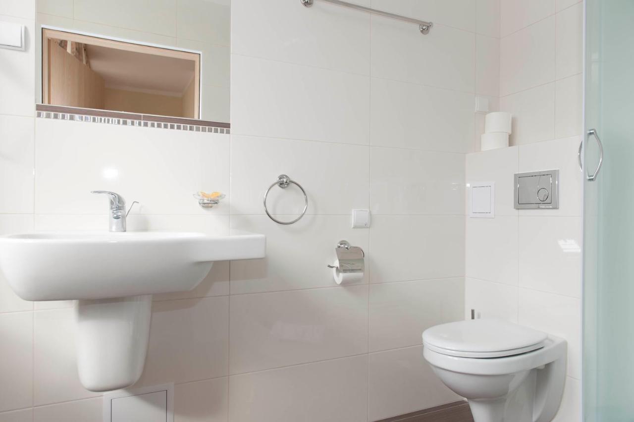 Dom Zdrojowy Aparthotel Jelenia Góra Rum bild