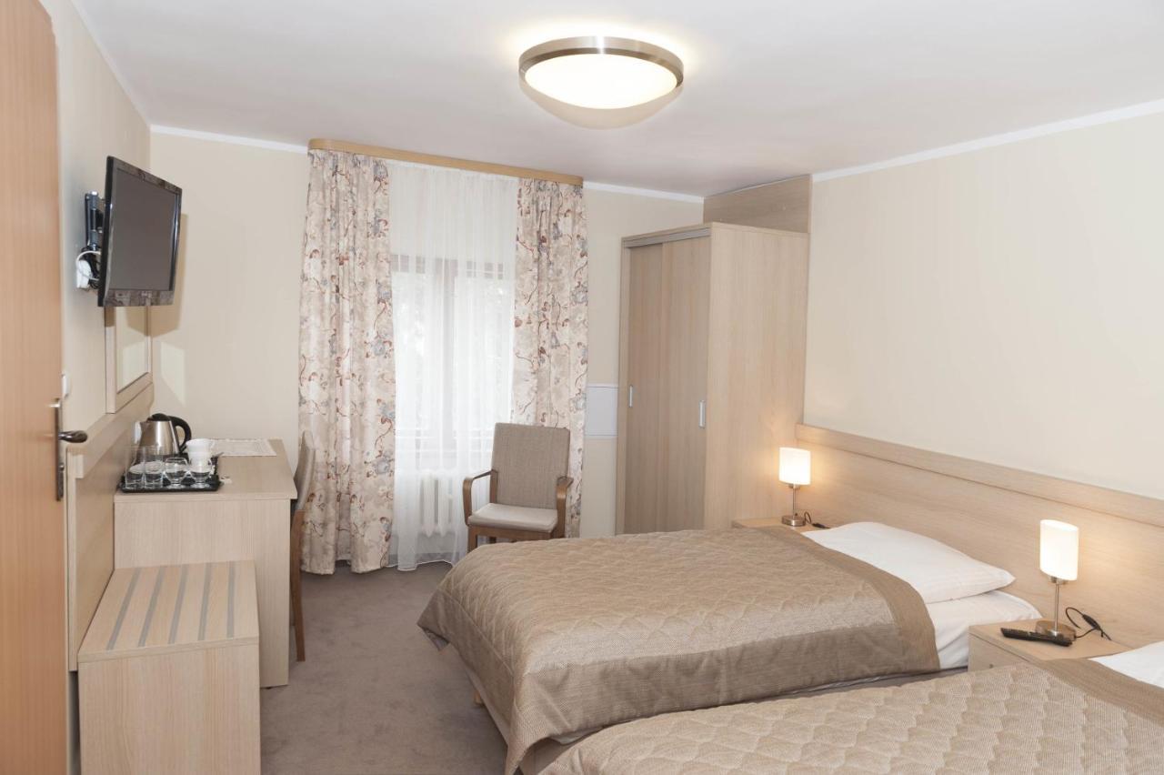 Dom Zdrojowy Aparthotel Jelenia Góra Rum bild