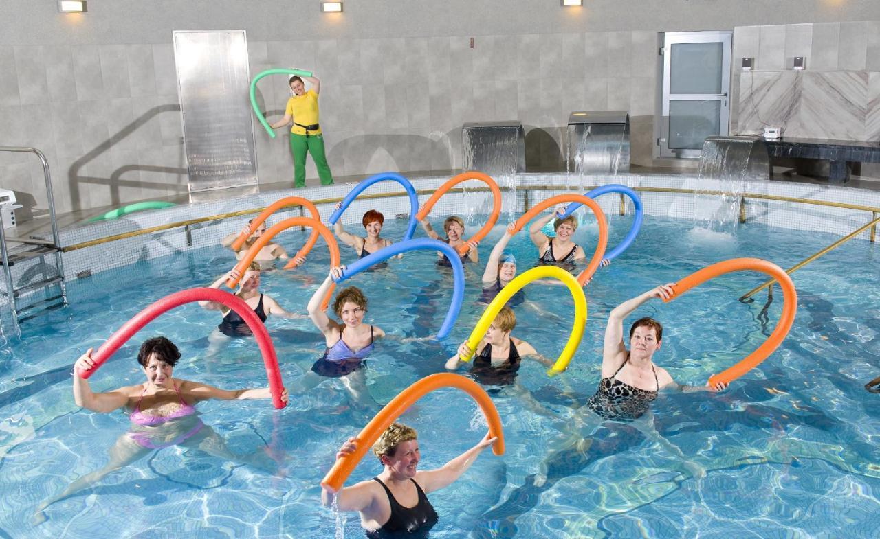 Dom Zdrojowy Aparthotel Jelenia Góra Exteriör bild
