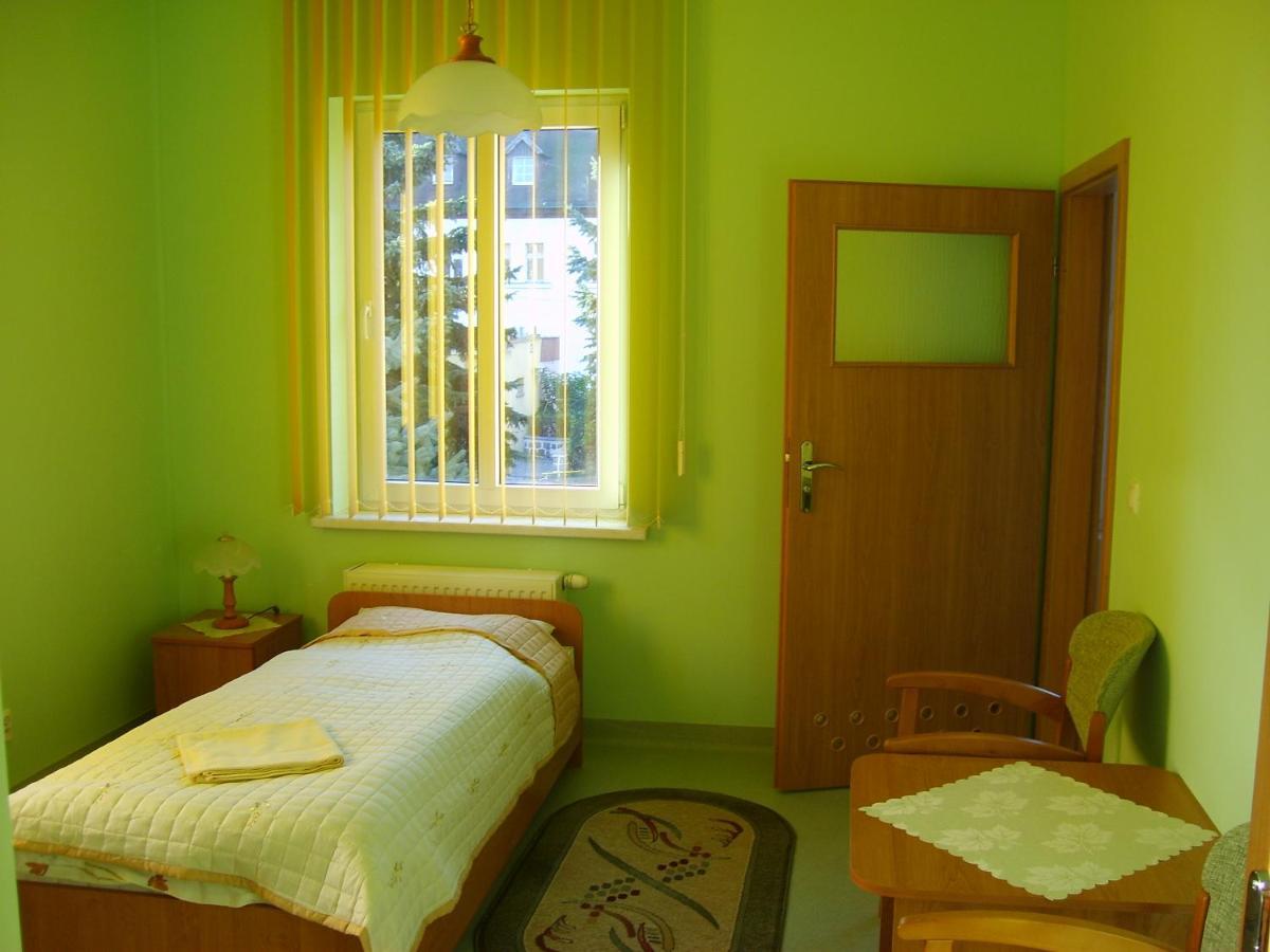 Dom Zdrojowy Aparthotel Jelenia Góra Exteriör bild